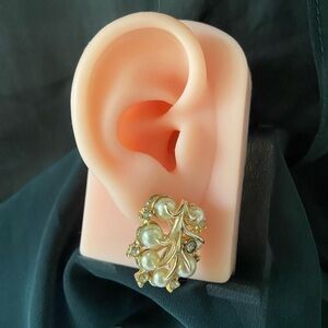Vintage Coro Pearl Clear Rhinestone Cluster Earrings - Boucles d'oreilles dorée